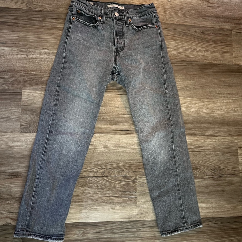 Levi's Wedgie Straight Denim in Charcoal